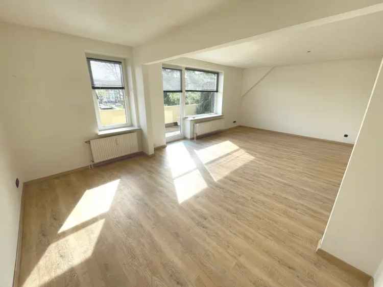 3ZKB+GästeWC+Balkon+Einbauküche+Einstellplatz