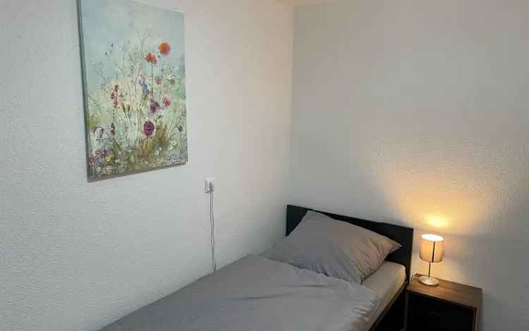 möbliertes WG-Zimmer mit Wlan, Gästeküche, Bad/WC, Waschmaschine