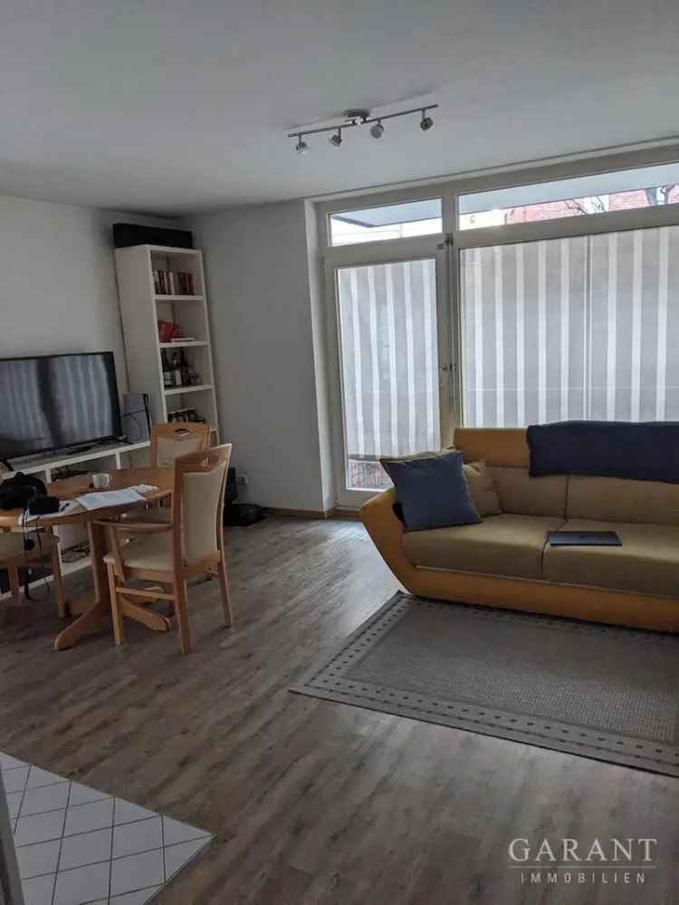 Schöne 2 Zimmer-Wohnung die perfekte Kombination aus ruhigem Wohnen und urbaner Lebensqualität!