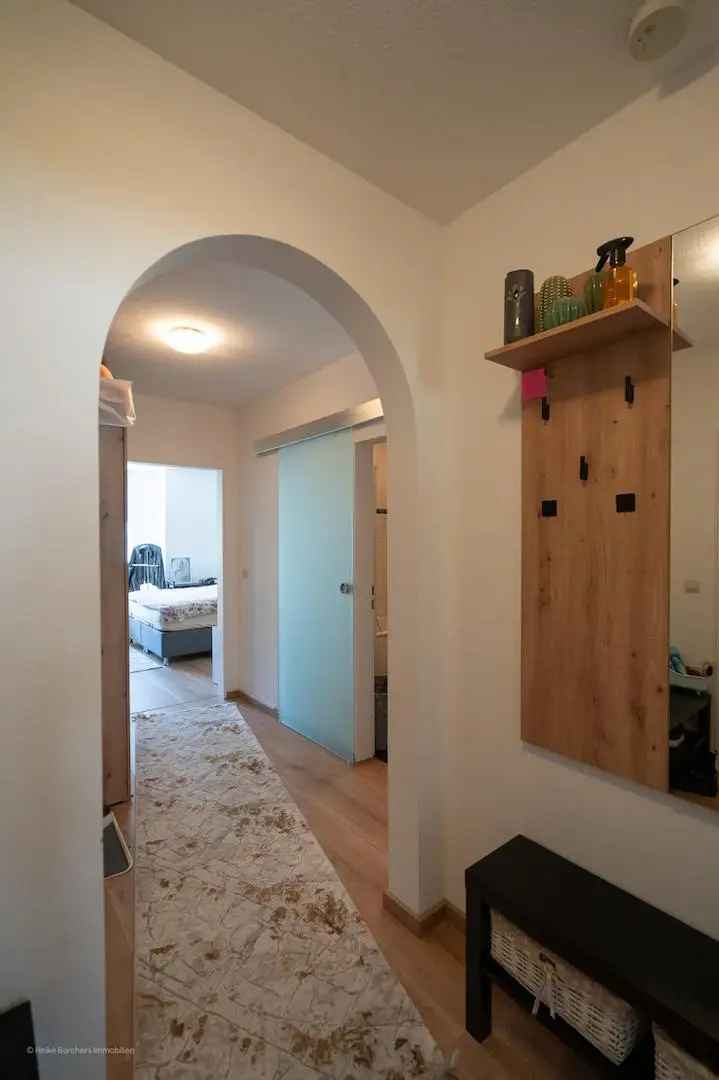 ***Wohngefühl wie Samt und Seide mit Ost-Balkon und ablösefreier Einbauküche***