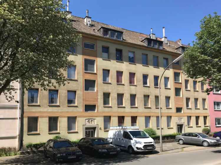 2 Zimmer Wohnung mit Wintergarten Balkon WG geeignet Keller