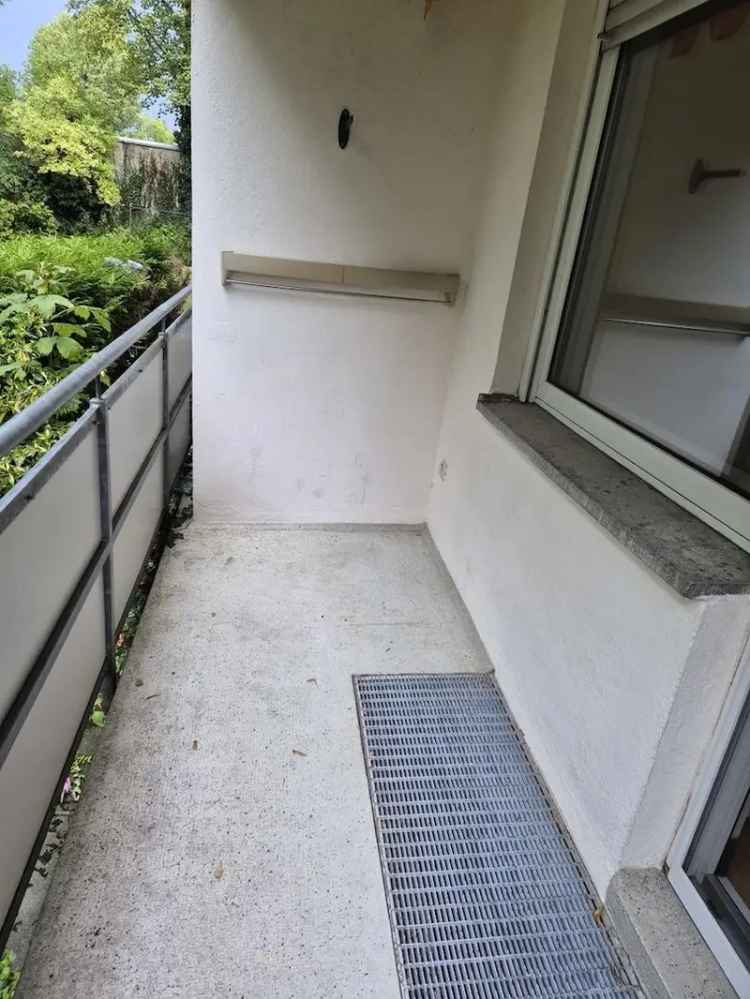 Attraktive und gutgeschnittene ETW im Hochparterre mit Balkon und Stellplatz in guter Lage.