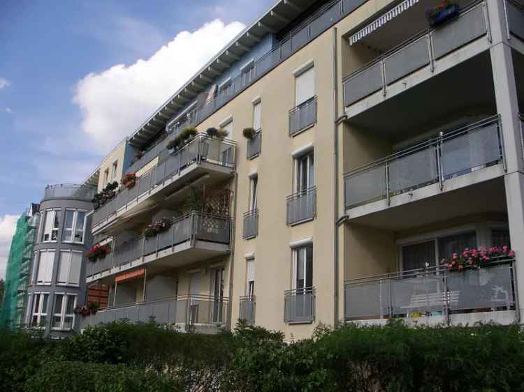 *Kapitalanlage am Schloßteich - schöne 3-RW mit Terrasse und Garten und 2 Stellplätze*