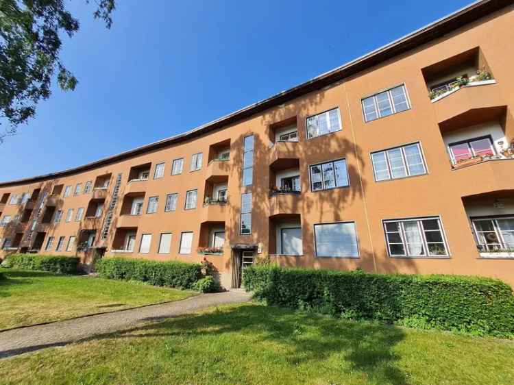 Eigentumswohnung mit Balkon*große Küche*neues Wannen-Bad*See um die Ecke*