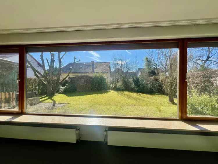 Kaufen Einfamilienhaus in schöner Lage mit Garten Terrasse Balkon