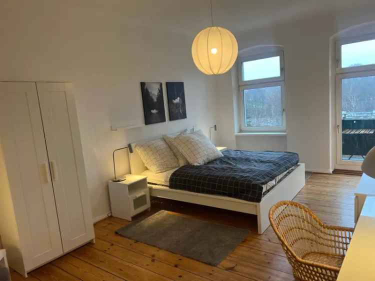 Bezugsfreies & vollmöbliertes Apartment mit Balkon mitten im Szenekiez