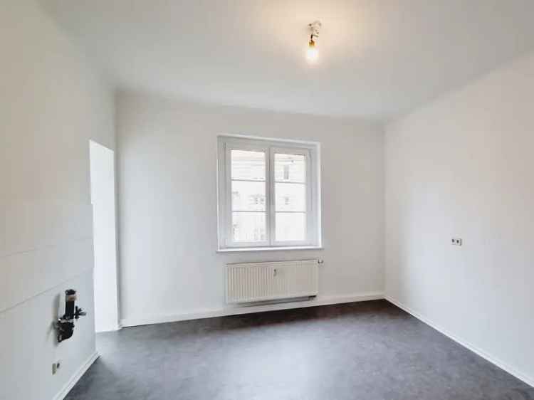 2-Zimmer-Wohnung im Erdgeschoss sucht neuen Mieter/ neue Mieterin! Bist DU es vielleicht?