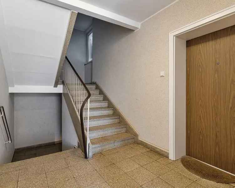 Stadtnahe 4-Zimmer-Eigentumswohnung mit großem Balkon in Ratingen-Ost