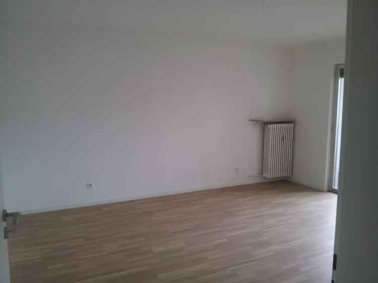 Immer vermietbar!!  2-Zimmer-Erdgeschosswohnung mit Stellplatz