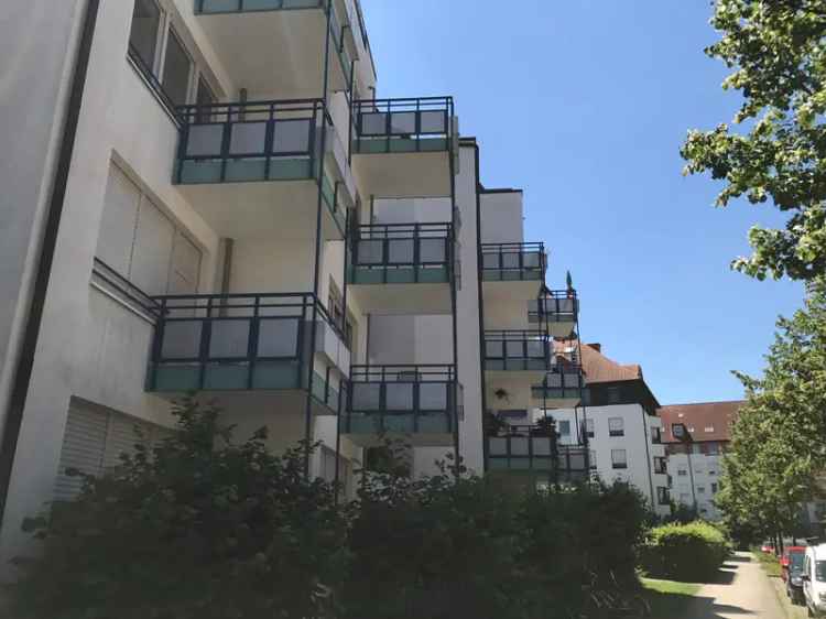 2-Zimmer-Wohnung mit Balkon und TG-Stellplatz – Investitionschance in gepflegter Wohnanlage!