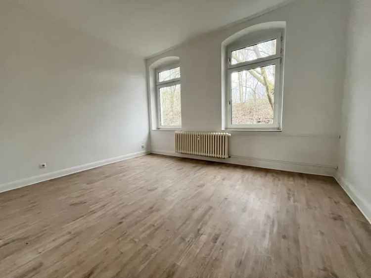 Mieten 2 Zimmer Wohnung Duisburg Meiderich gepflegt sofort verfügbar