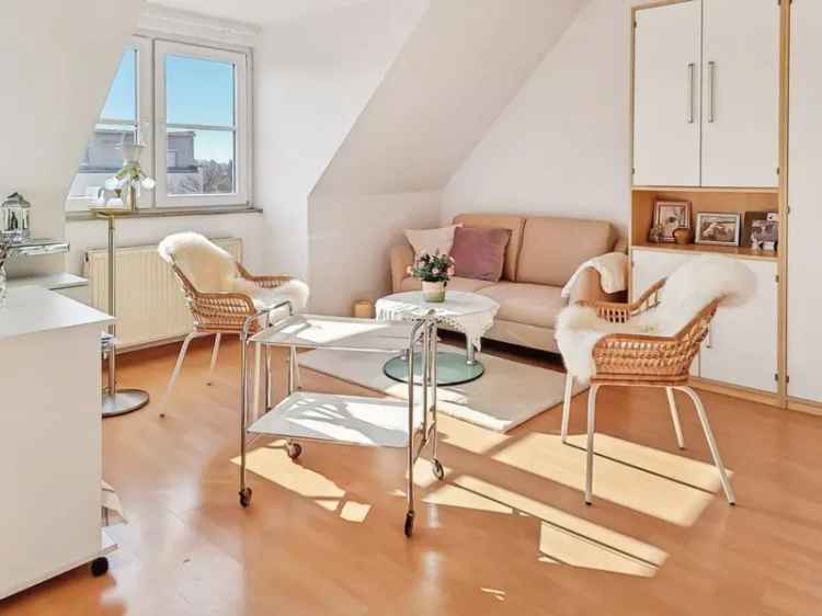 Kapitalanlage: Vermietete 2,5-Zimmer-Wohnung in Berlin-Mariendorf