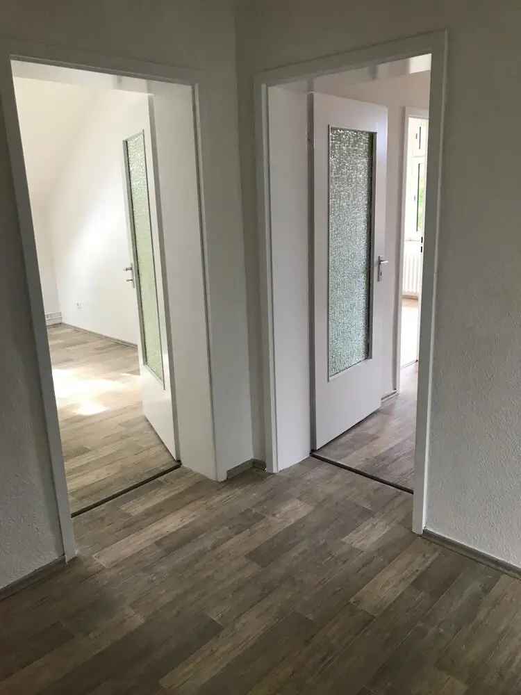 2 Zimmer Dachgeschosswohnung Duisburg Renoviert Zentral