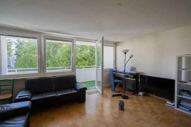 2-Zimmer Wohnung Unterhaching  mit Balkon und Keller