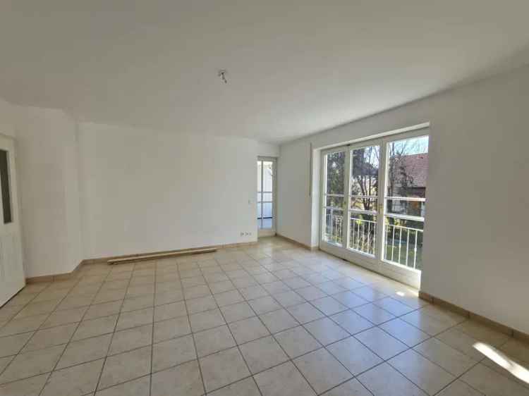 Lichtdurchflutete 3-Zimmer-Wohnung mit Loggia – Wohnen in ruhiger Wohlfühlatmosphäre!