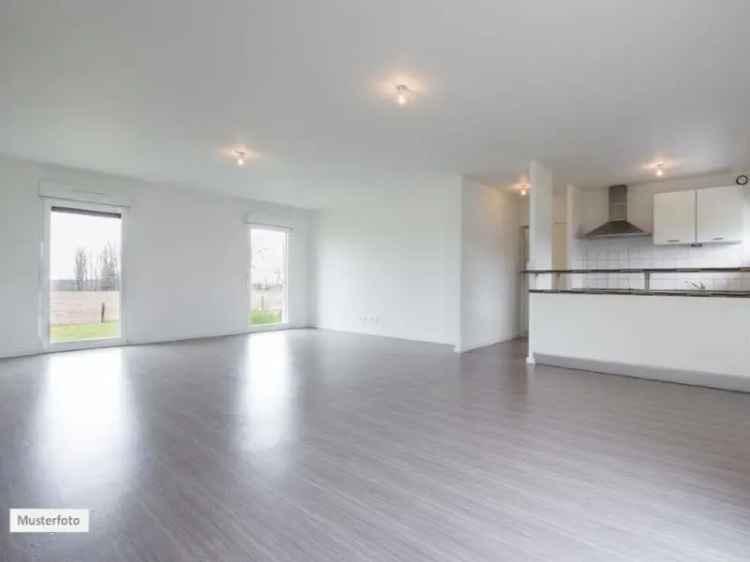 Doppelhaushälfte in 42549 Velbert, Losenburger Weg