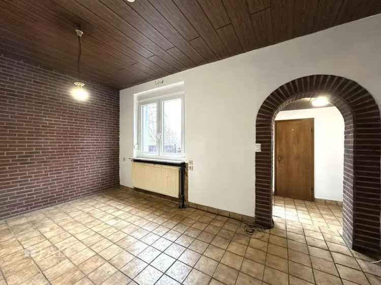 Charmantes Haus möchte aus dem Dornröschenschlaf wachgeküsst werden! Ideal für die kleine Familie!