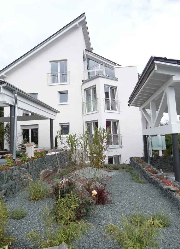 EXCLUSIV - Haus im Haus - 5,5 Zimmer mit eigenem Eingang