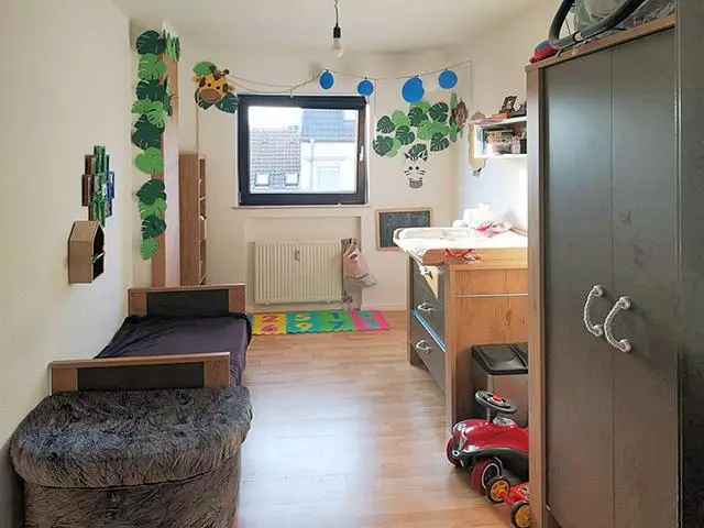 Großzügig aufgeteilte 3 Zimmer Wohnung mit Balkon