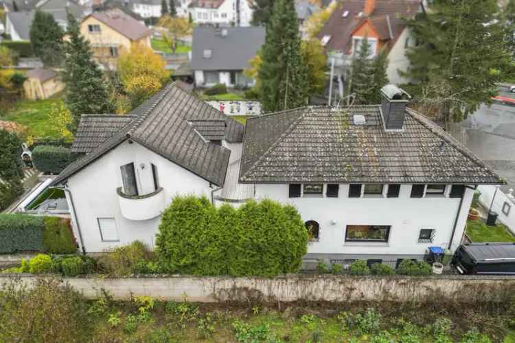 Willkommen zuhause: Großes EFH mit Garten, Garage und zusätzl. Bauplatz