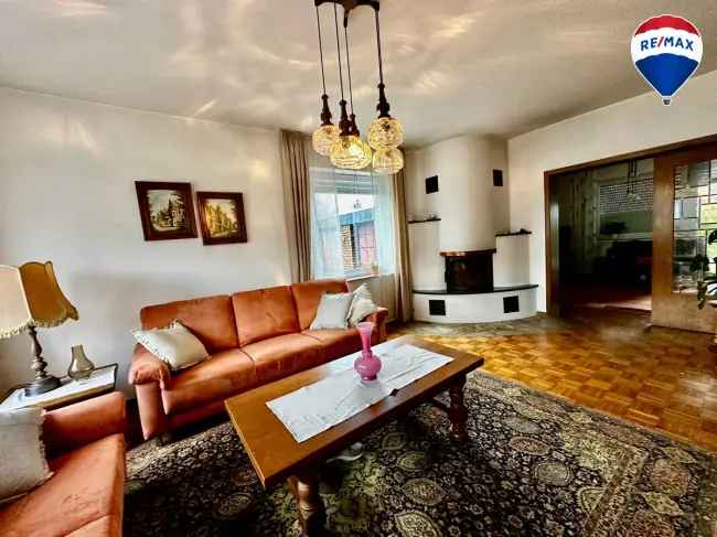 Charmantes Zweifamilienhaus in Sassenberg, Großzügige Wohnfläche, idyllisches Grundstück