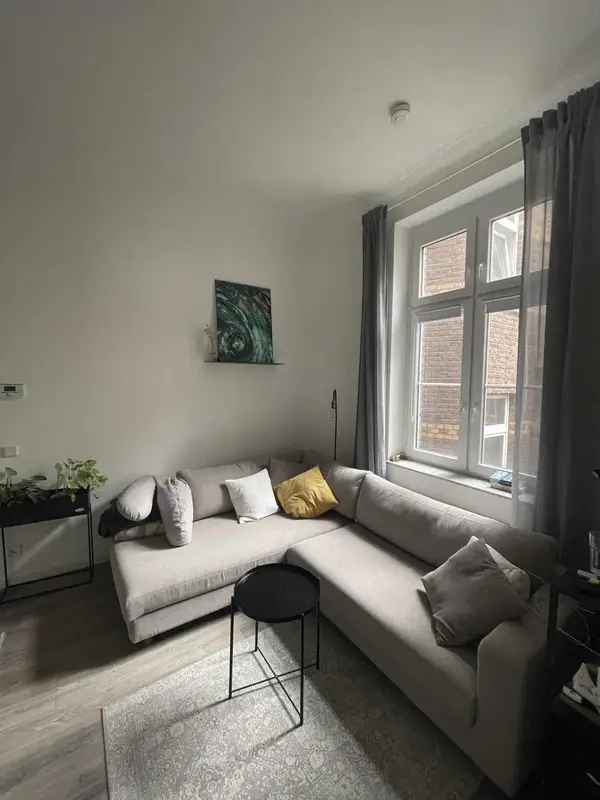 Köln Belgisch Viertel Altbauwohnung 2 5 Zimmer 54qm Balkon