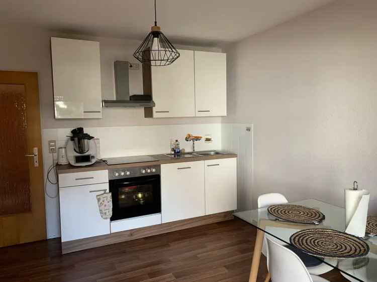 Ansprechende 3 -Raum - Wohnung mit EBK & Balkon