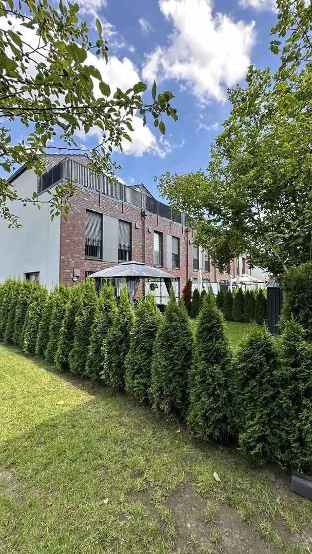 Stadthaus Zweitbezug 145m² 2 Dachterrassen Garten Familienfreundlich