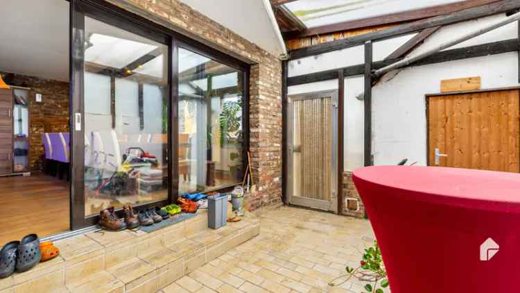 Charmantes Reihenendhaus mit Garten, Wintergarten und Dachterrasse in ruhiger Lage