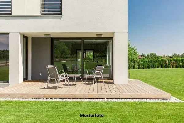 Einfamilienhaus mit Balkon