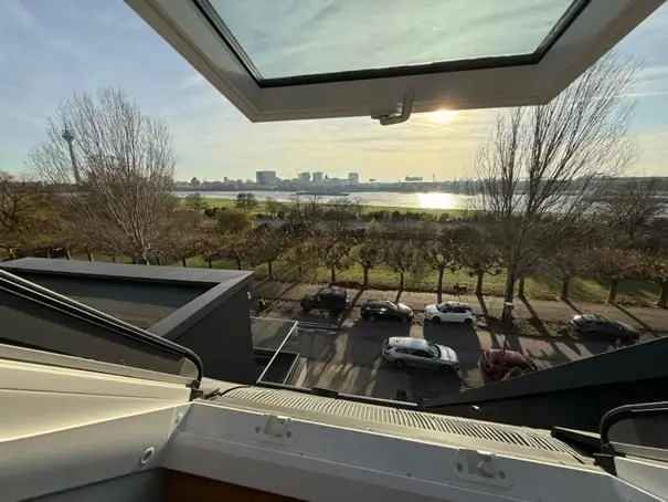 Luxus kaufen in Düsseldorf-Oberkassel Stadtvilla mit Rheinblick und Doppelgarage