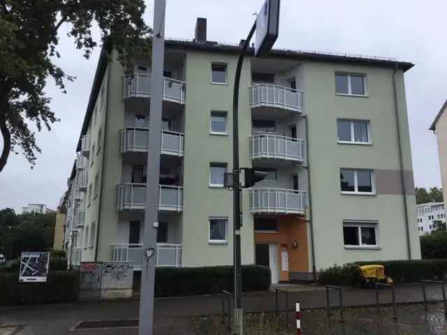 Mieten 3 Zimmer Wohnung Balkon in guter Stadtlage