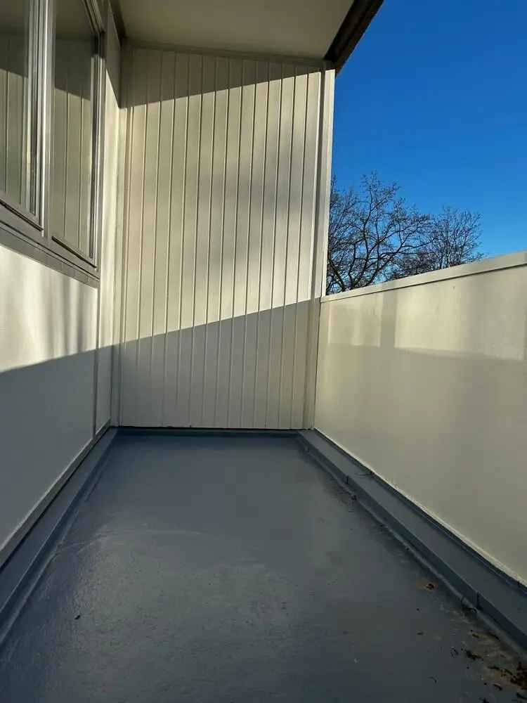 2-Zimmer Wohnung 57m² Balkon Modern Saniert