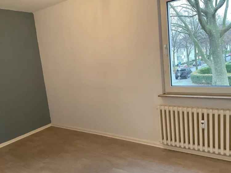 Singlewohnung mit Balkon ab sofort frei!