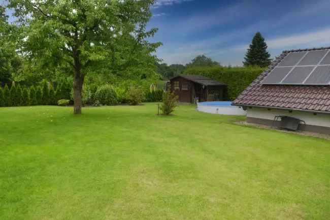 Kaufen Einfamilienhaus mit Gewerbe und Wald in Märkisch-Oderland