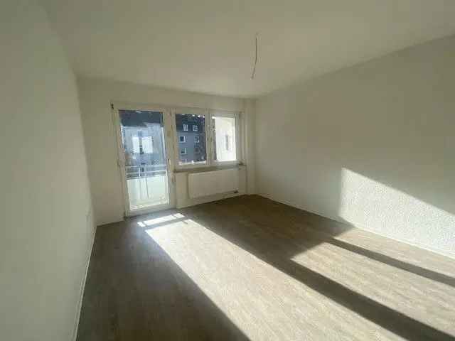 Eltingviertel: 2-Zi.-Whg. in einem modernisiertem Haus wartet auf neue Mieter