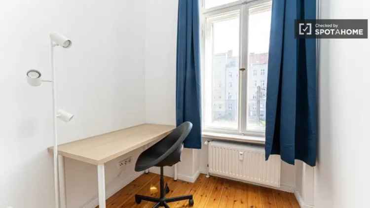 Zimmer zu vermieten in Wohnung mit 4 Schlafzimmern in Berlin