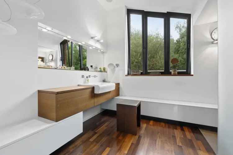Einzigartiges Wohnen in atemberaubender Architektur