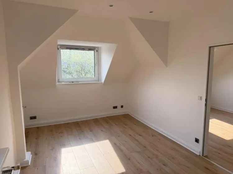 FAMILIENGERECHTE 4-ZIMMERWOHNUNG MIT ZWEI WEITEREN RÄUMEN IN SCHÖNEICHE BEI BERLIN