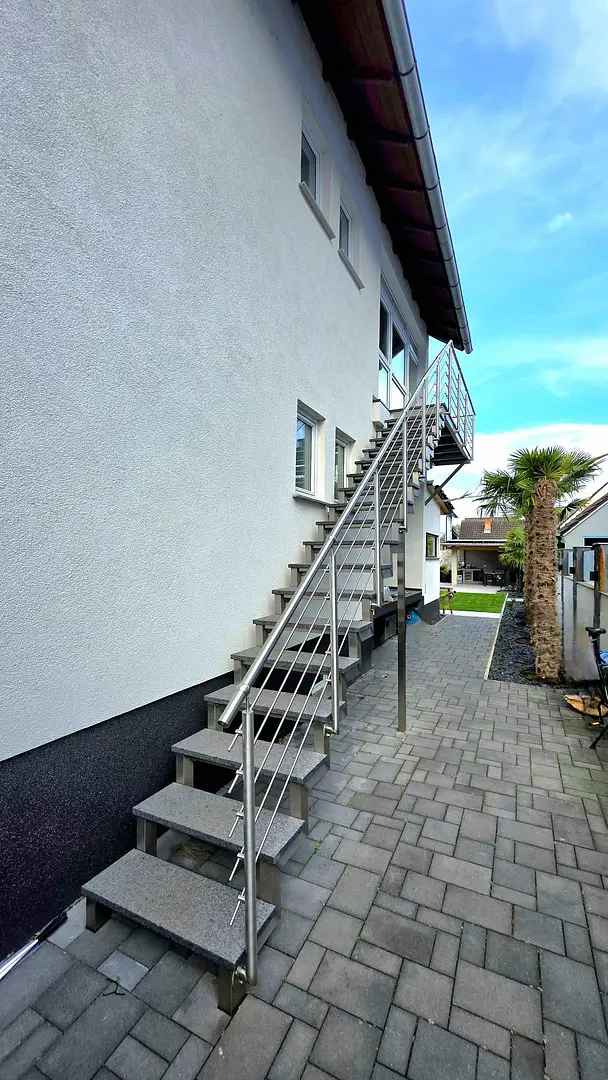 Familienfreundliches Haus mit großem Garten in Toplage. Ohne Makler zu verkaufen