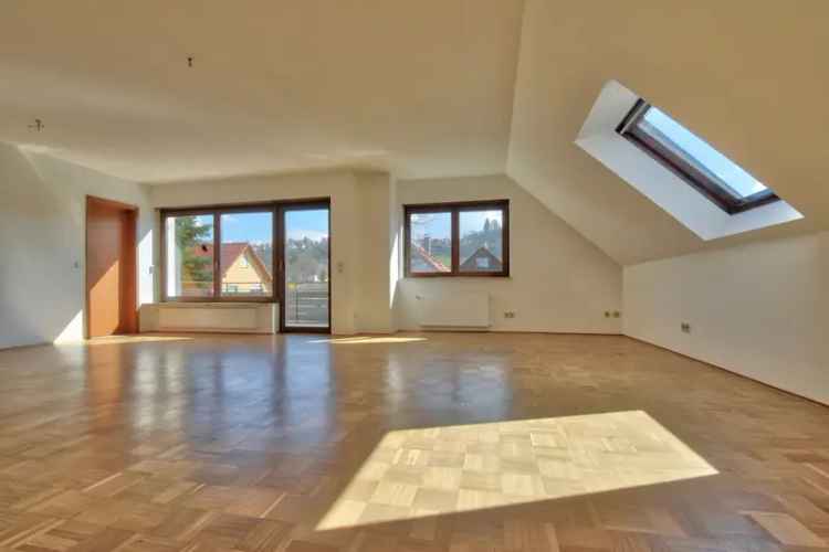 Stuttgart Luginsland Dachgeschoss Maisonette Wohnung mit Ausblick