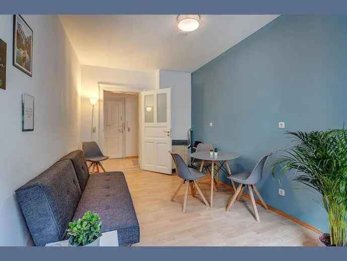Möbliert: Wohnung mit Altbauflair vis a vis vom Ostbahnhof