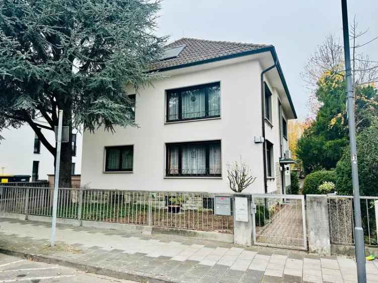 Exklusive & repräsentative Stadtvilla mit Indoor-Pool, 2 Garagen, Garten, optional 3 WE, top Lage