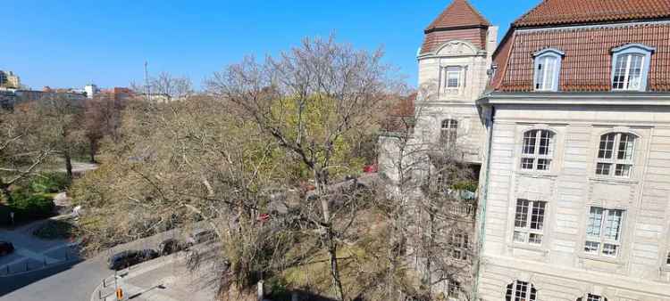 Provisionsfreie Altbauwohnung mit Fahrstuhl und Blick auf den Lietzensee