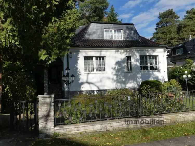 Altbau-Klassiker in Frohnau mit großem Grundstück