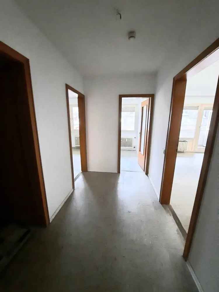 2 5 Zimmer Wohnung Balkon ruhige Lage Singles Paare