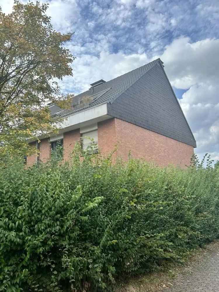 schön und ruhig gelegenes, solide gebautes Zweifamilienhaus in Düsseldorf-Benrath/Urdenbach