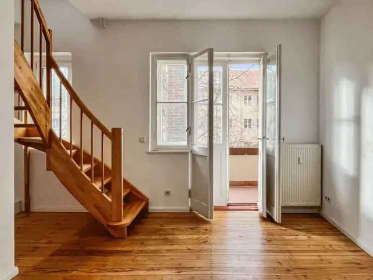 Bezugsfreie helle Maisonette-Wohnung mit 6 Zimmern in Berlin-Zehlendorf 