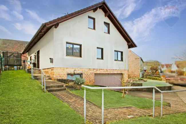 Einfamilienhaus in Illingen Hirzweiler mit Garten und Ausbaupotential