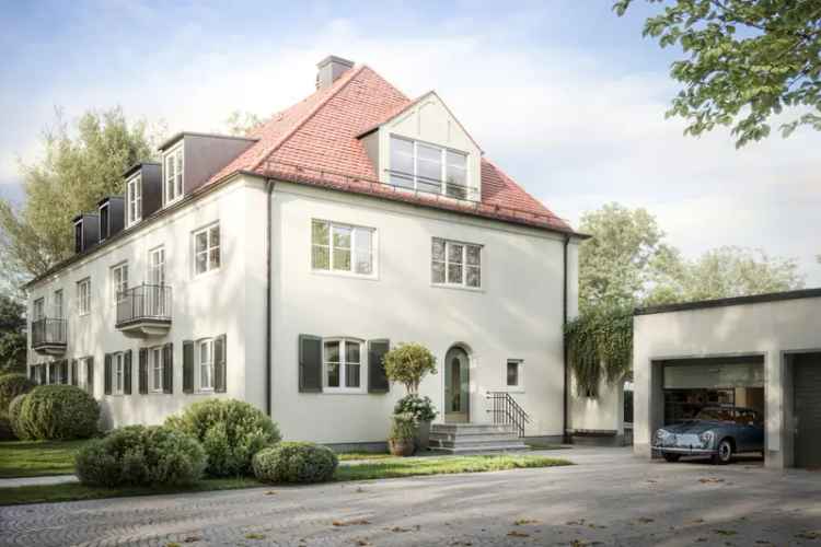 Domizil nahe Schlosskanal: Villenhälfte mit Pool zur Sanierung und Erweiterung